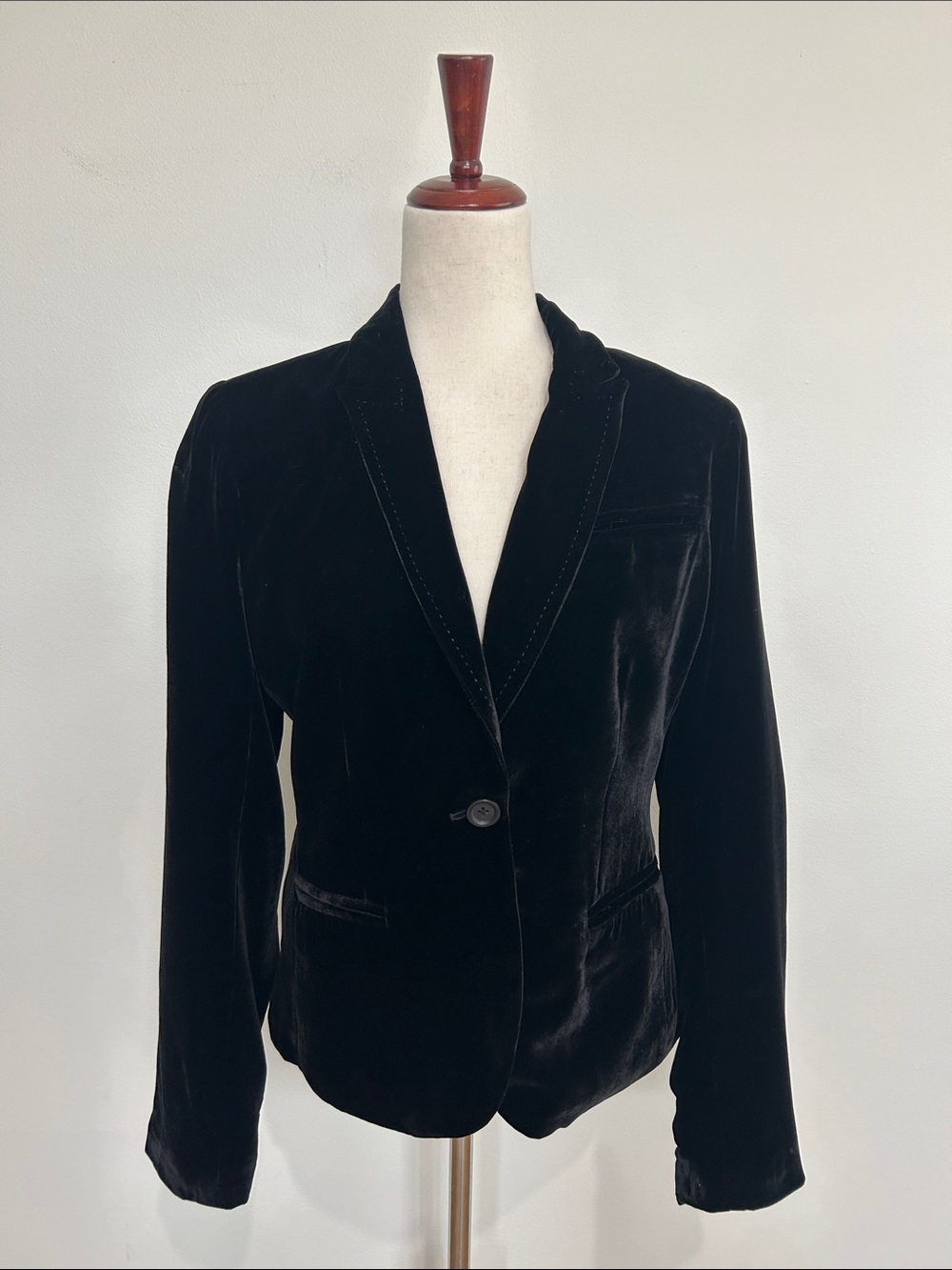 Lucky Brand Women’s Black Velvet Blazer Size Medium